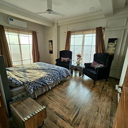 Aesthetic Scenic Luxurious Apartment - Bahria Heights Rawalpindi Bagian luar foto