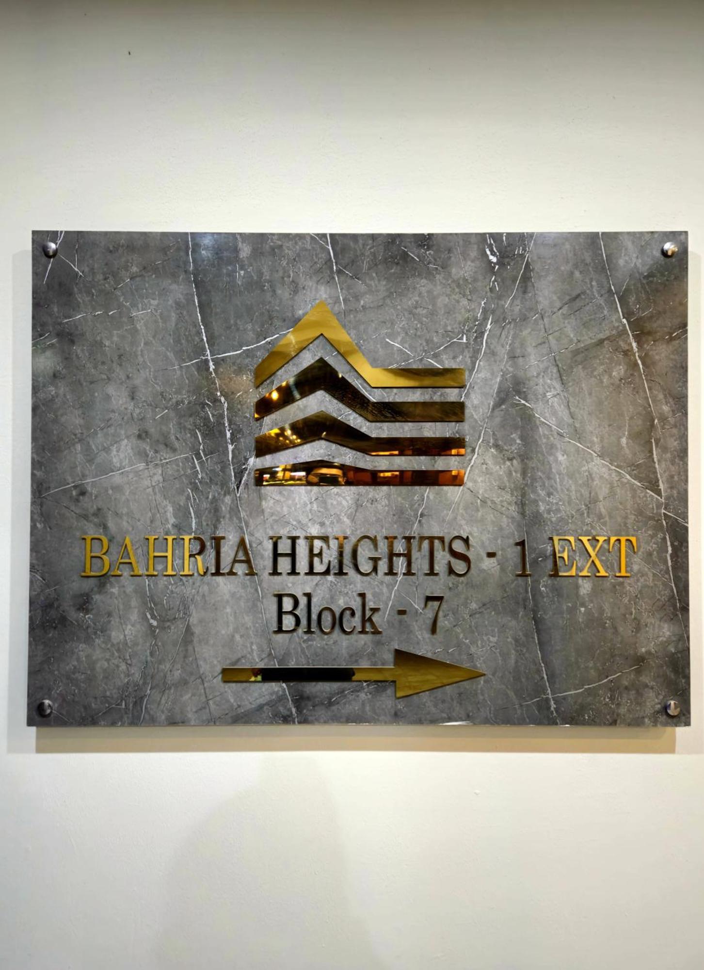 Aesthetic Scenic Luxurious Apartment - Bahria Heights Rawalpindi Bagian luar foto