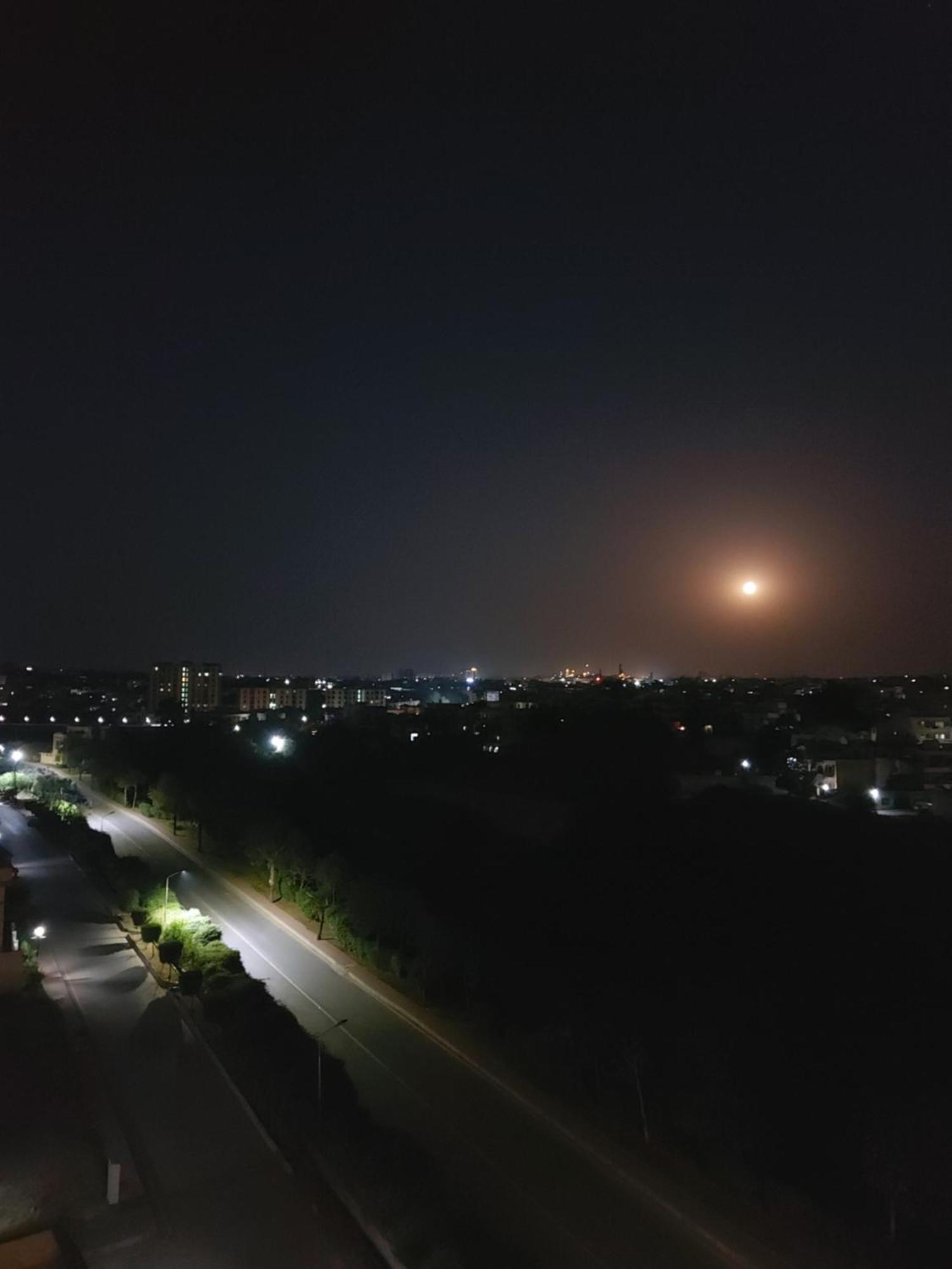 Aesthetic Scenic Luxurious Apartment - Bahria Heights Rawalpindi Bagian luar foto