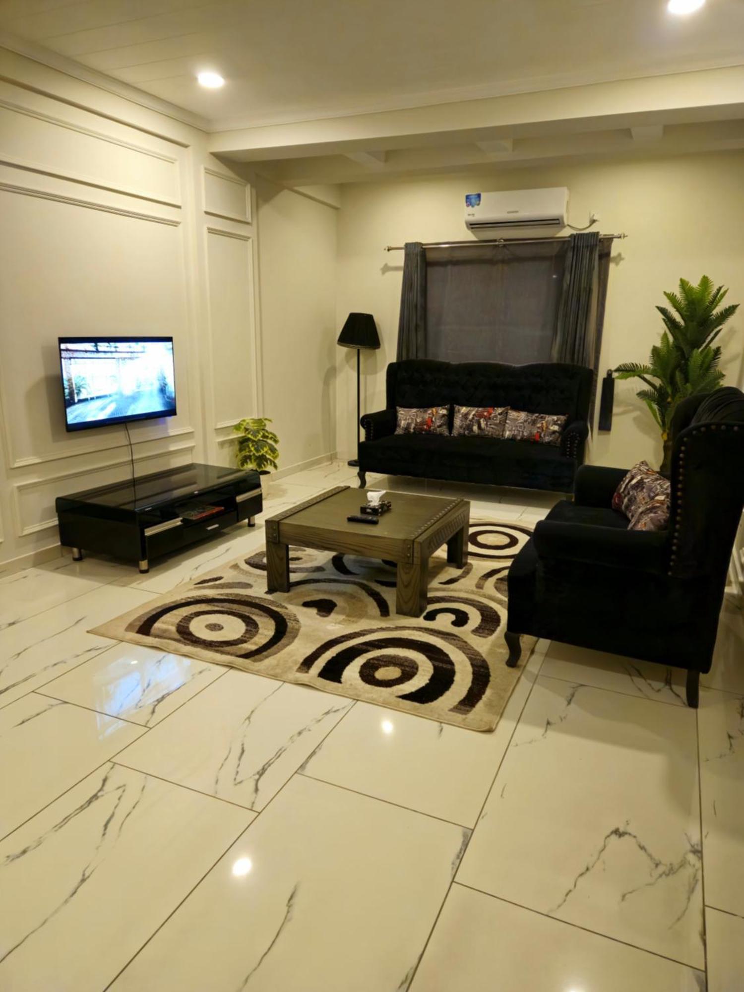 Aesthetic Scenic Luxurious Apartment - Bahria Heights Rawalpindi Bagian luar foto